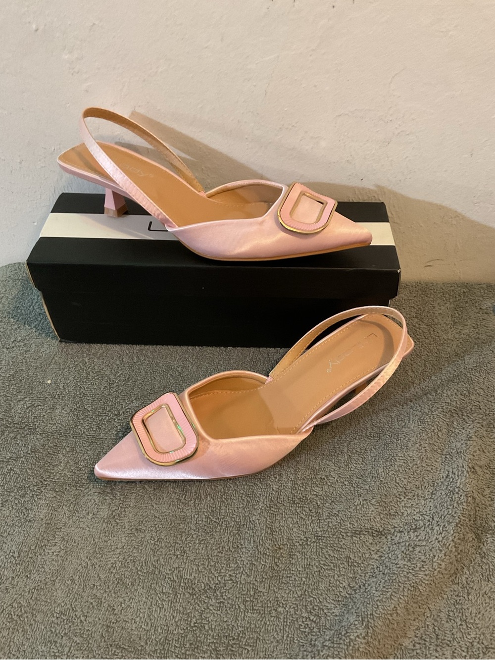Pink Pointed Slingback Kitten Heel with Buckle Accent